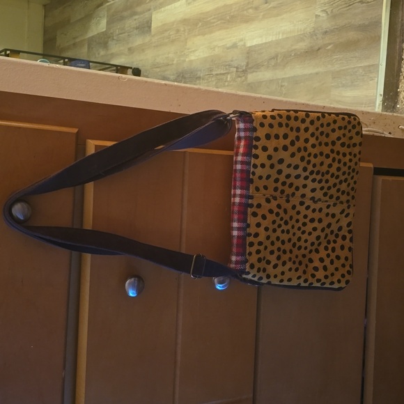 Panache cowhide crossbody ladies bag - Picture 3 of 8